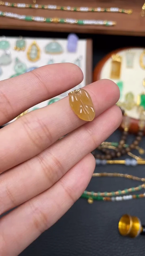 【闪购商品】翡翠吊坠(不含链)18K金镶嵌一个  JK623