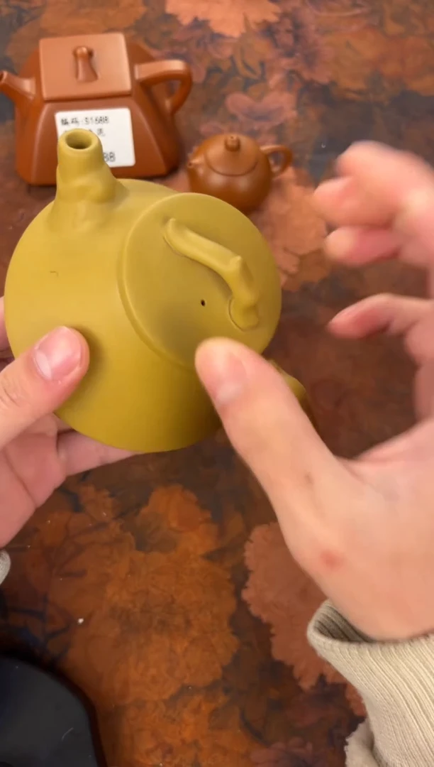 茶杯紫砂-黄段高足石瓢