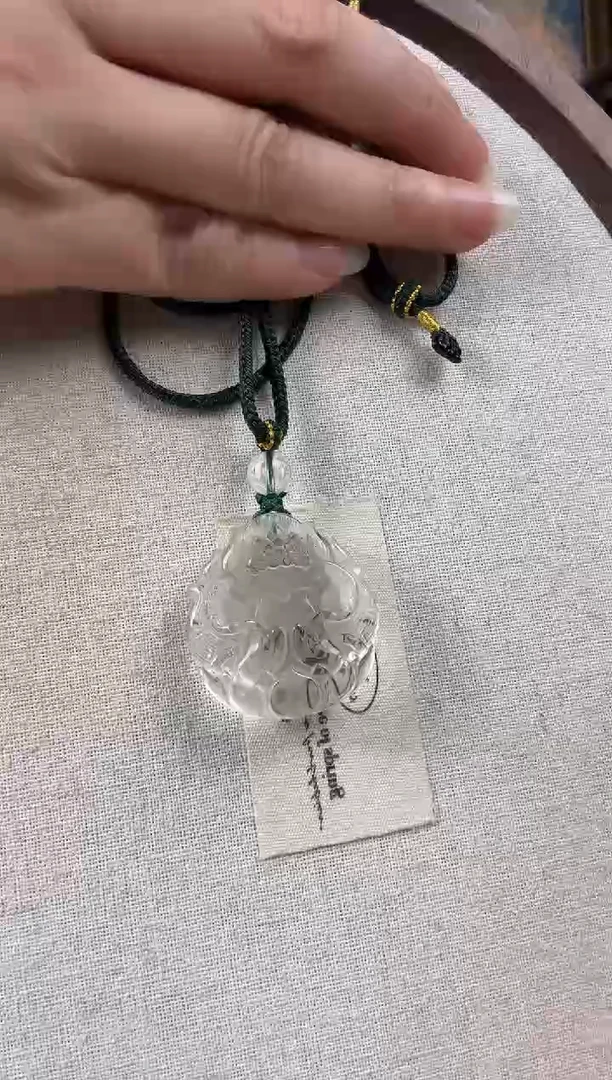 颈饰未镶嵌水晶赵*君纯天然水晶吊坠