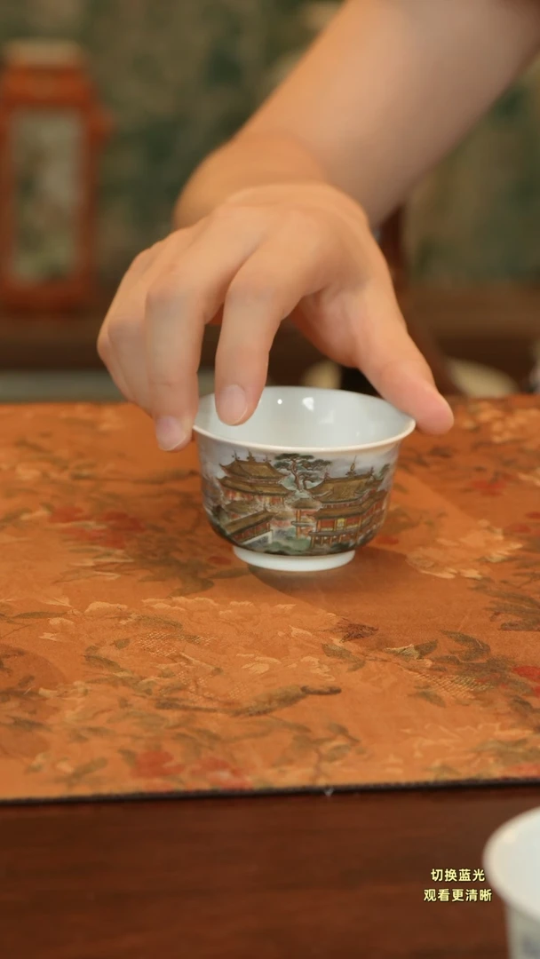 手绘粉彩重工梁园盛景主人杯