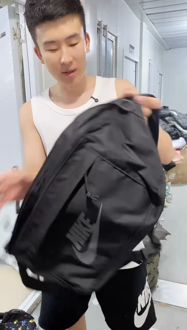 黑色大斜挎包 直播间过款