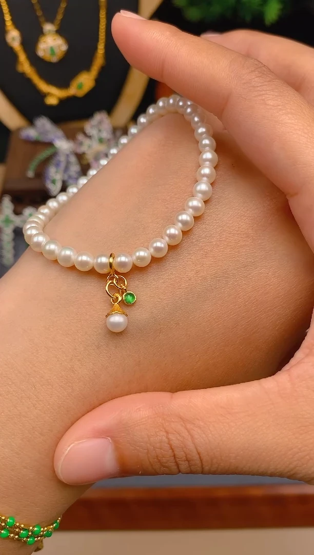 【闪购商品】翡翠吊坠(不含链)银S925镶嵌小提溜