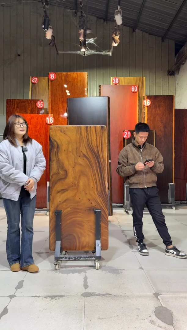 木南美胡桃木大板尺寸：142-66-6单板