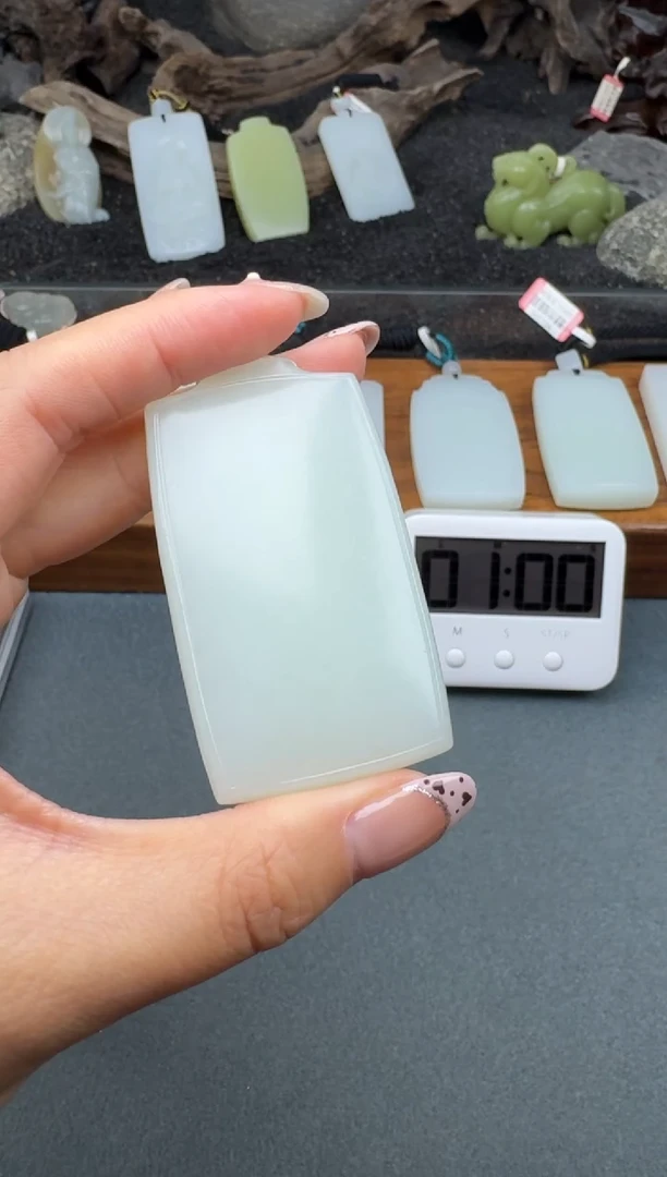 颈饰未镶嵌和田玉3