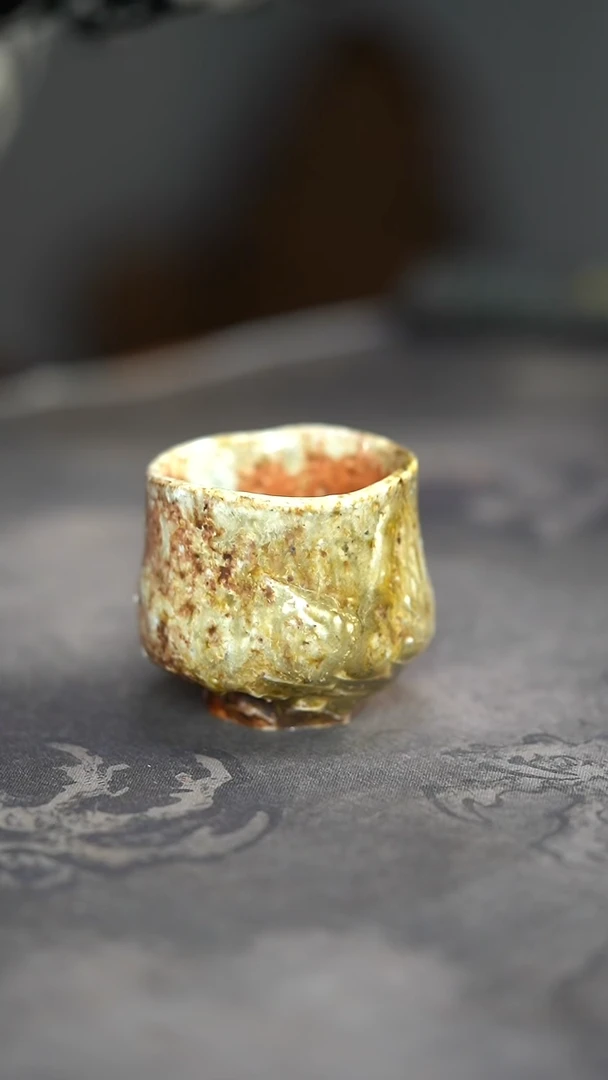 【闪购商品】700号吴松制陶传统高温裸柴烧志野主人杯