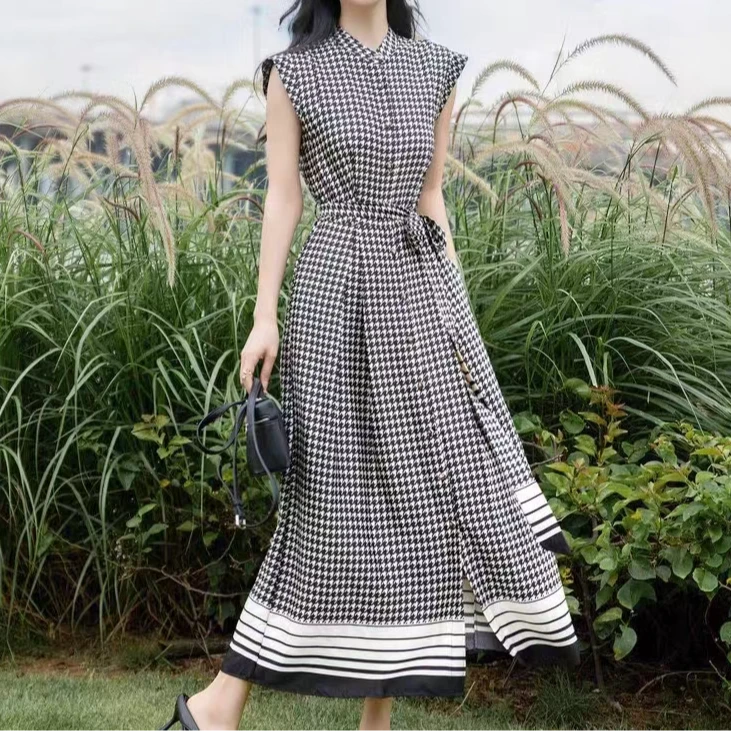 高级法式千鸟格轻职百搭收腰显瘦2025气质无袖女士通勤连衣裙时尚