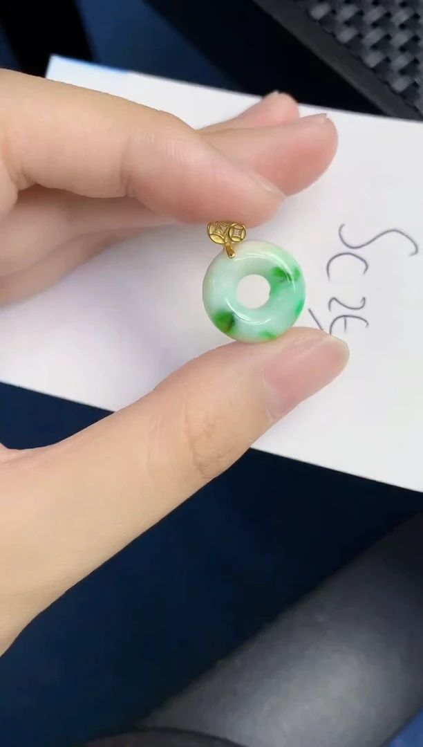 翡翠未镶嵌颈饰天然翡翠緬甸A貨