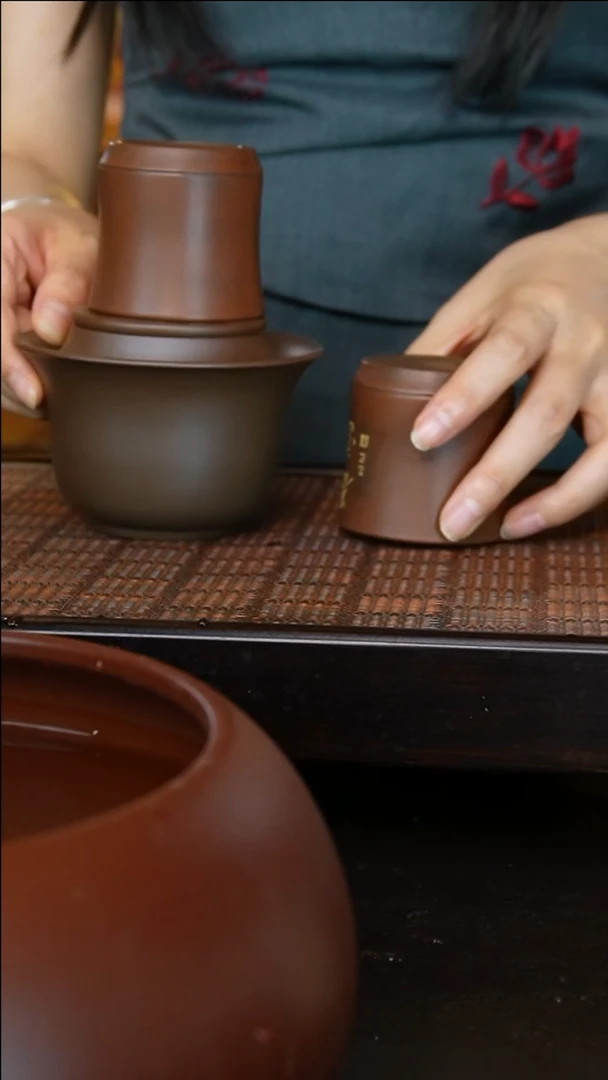 坭兴陶纯手工盖碗200cc--