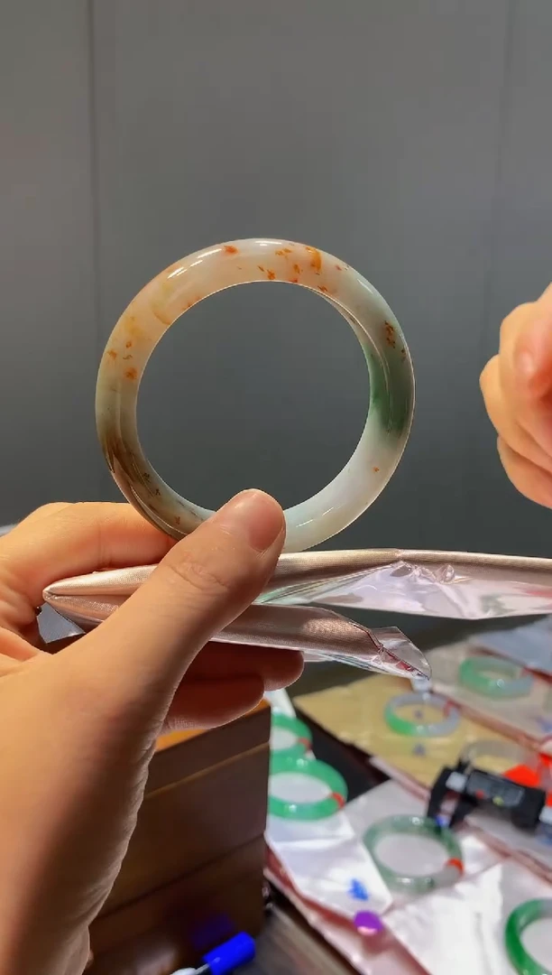 翡翠手镯未镶嵌17-翡翠手镯