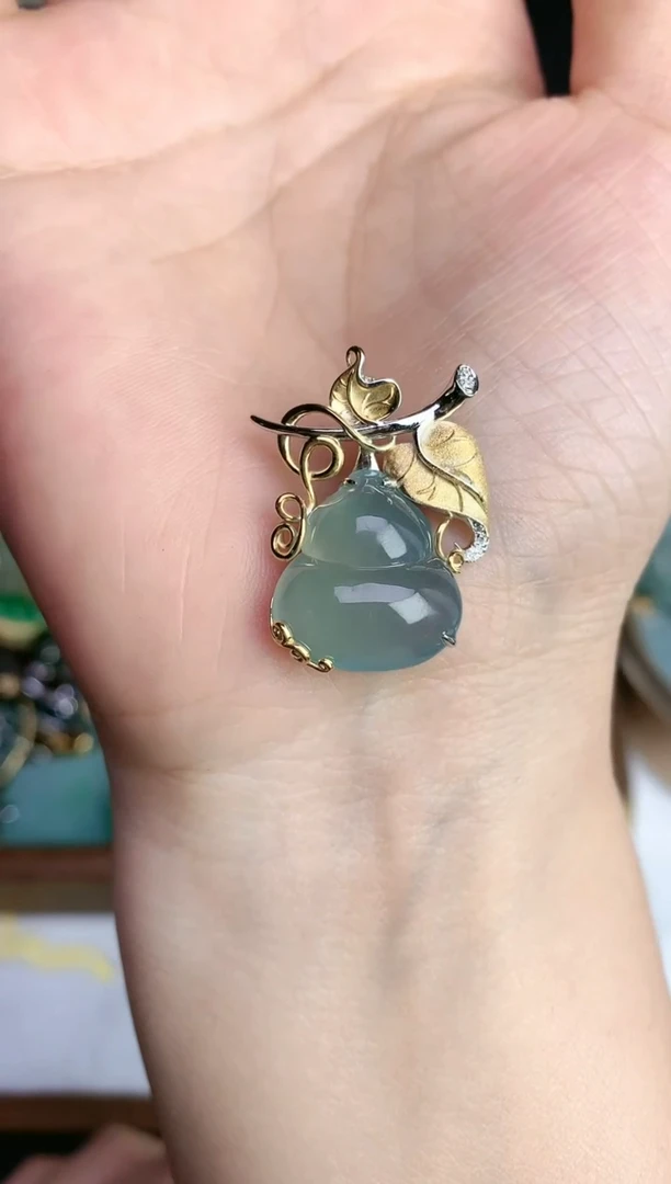 颈饰银S925镶嵌翡翠25112601