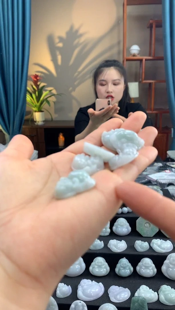 翡翠未镶嵌颈饰佛公622 多样性发一件