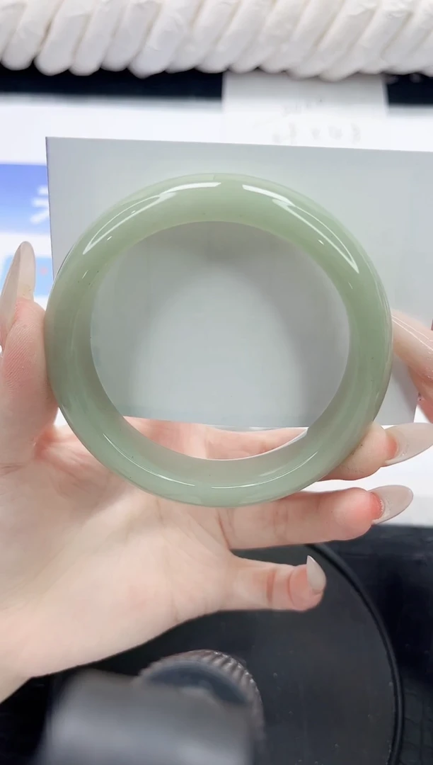 未镶嵌手镯石英质玉112-6.6