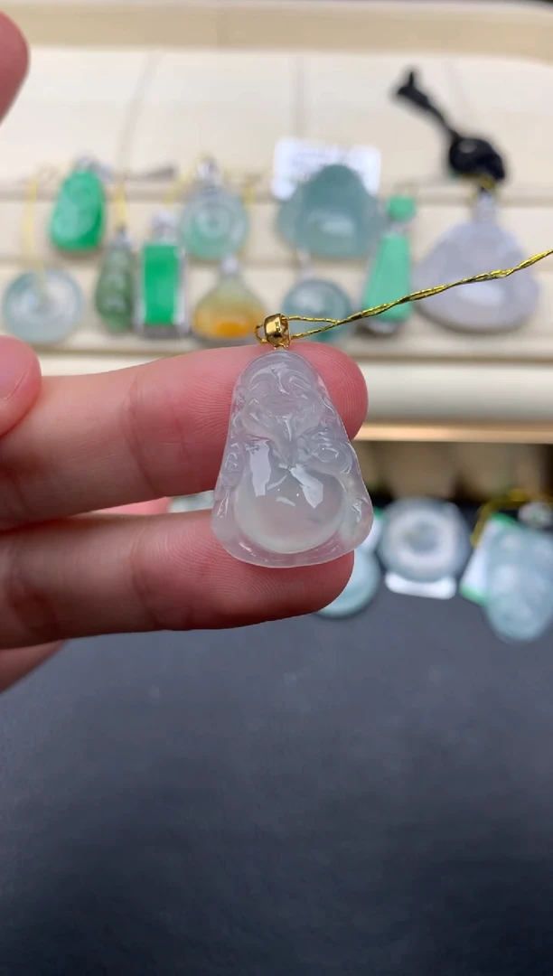 翡翠18K金镶嵌颈饰A745