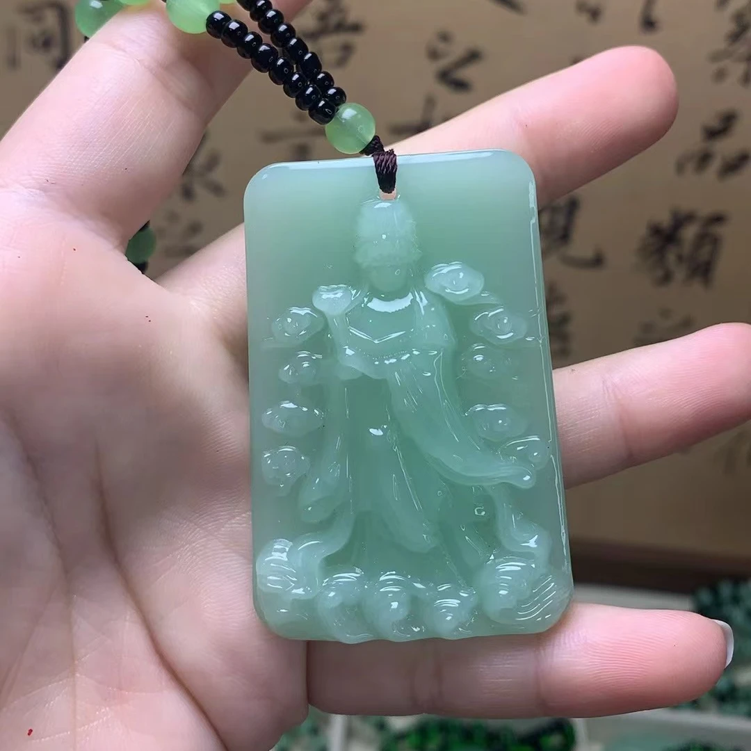 2时尚饰品浅绿色方牌观音