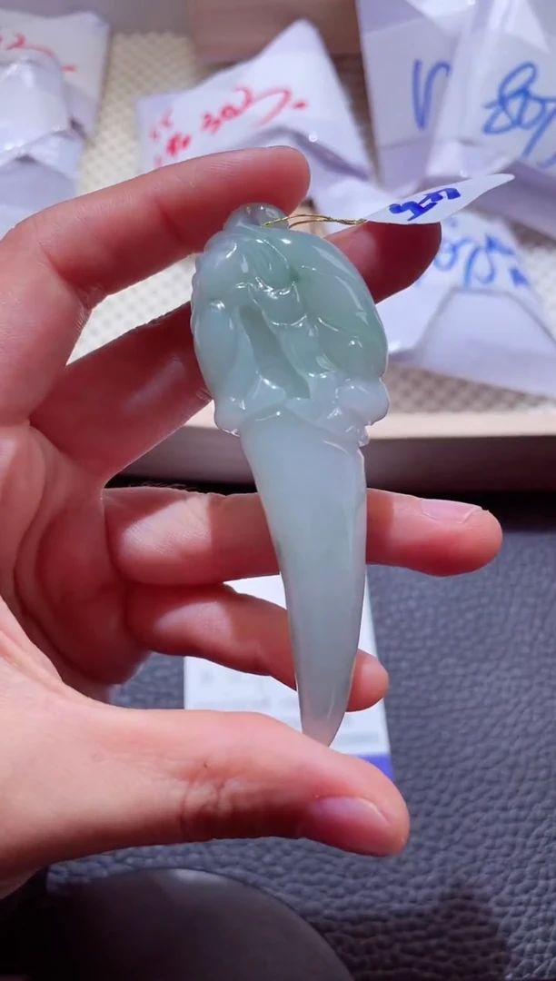 颈饰未镶嵌翡翠00008430