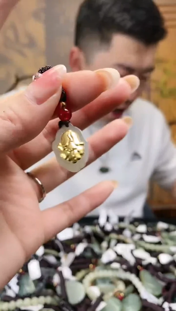 【闪购商品】和田玉颈饰未镶嵌多样性发货，拍一发一