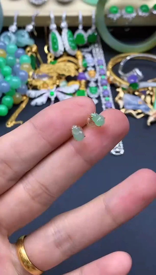 18K金镶嵌翡翠耳饰65-春日珠宝