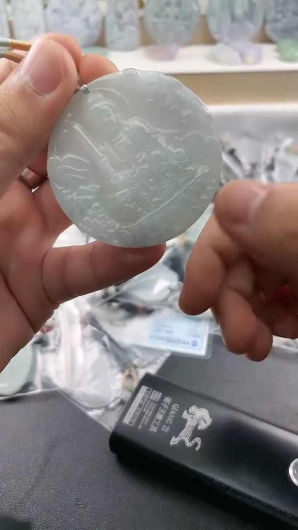 翡翠未镶嵌颈饰..../6/27/ 23