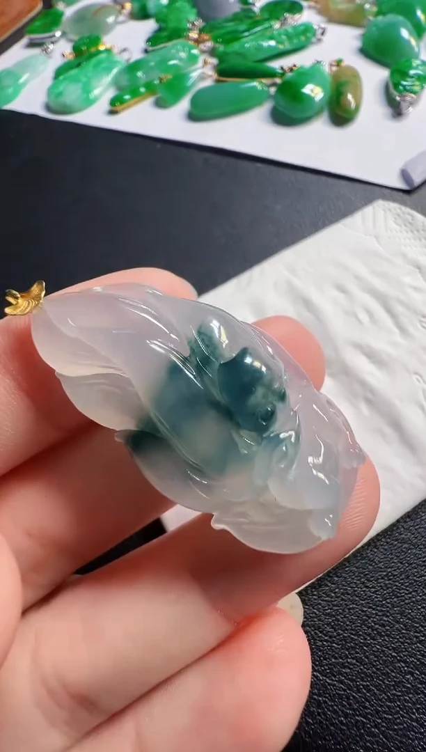 吊坠(不含链)18K金镶嵌翡翠980