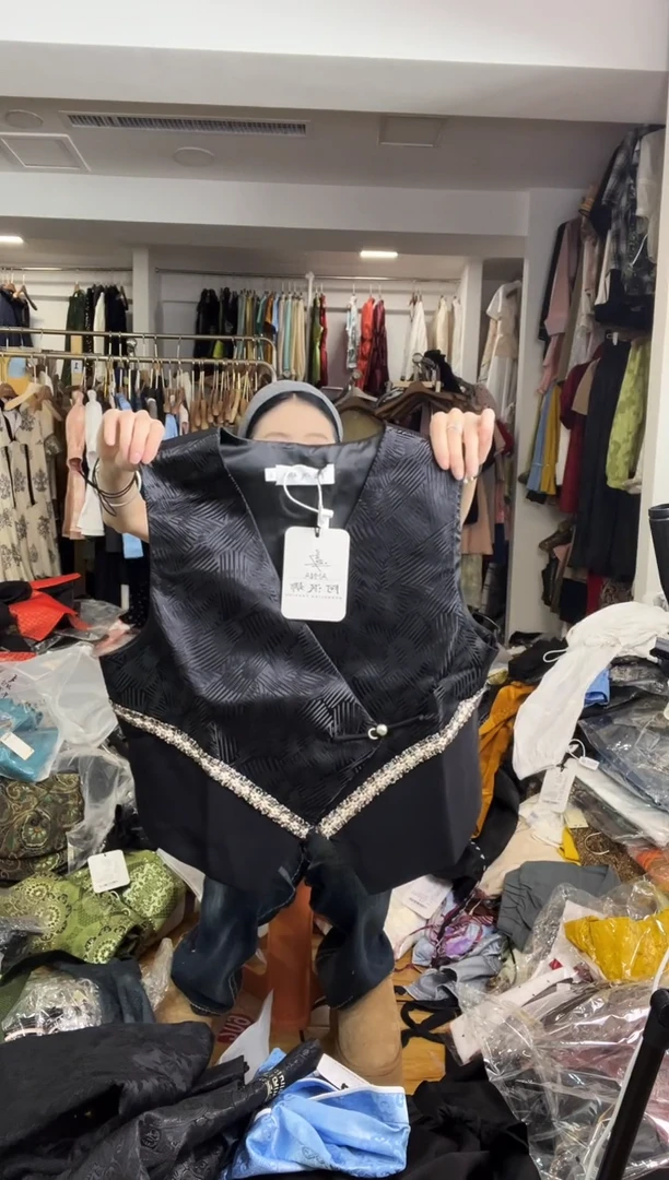 马甲       L码        110-120斤