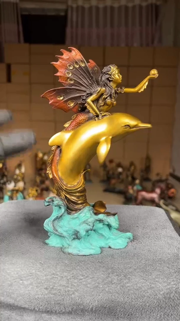 精铜材质精美雕塑