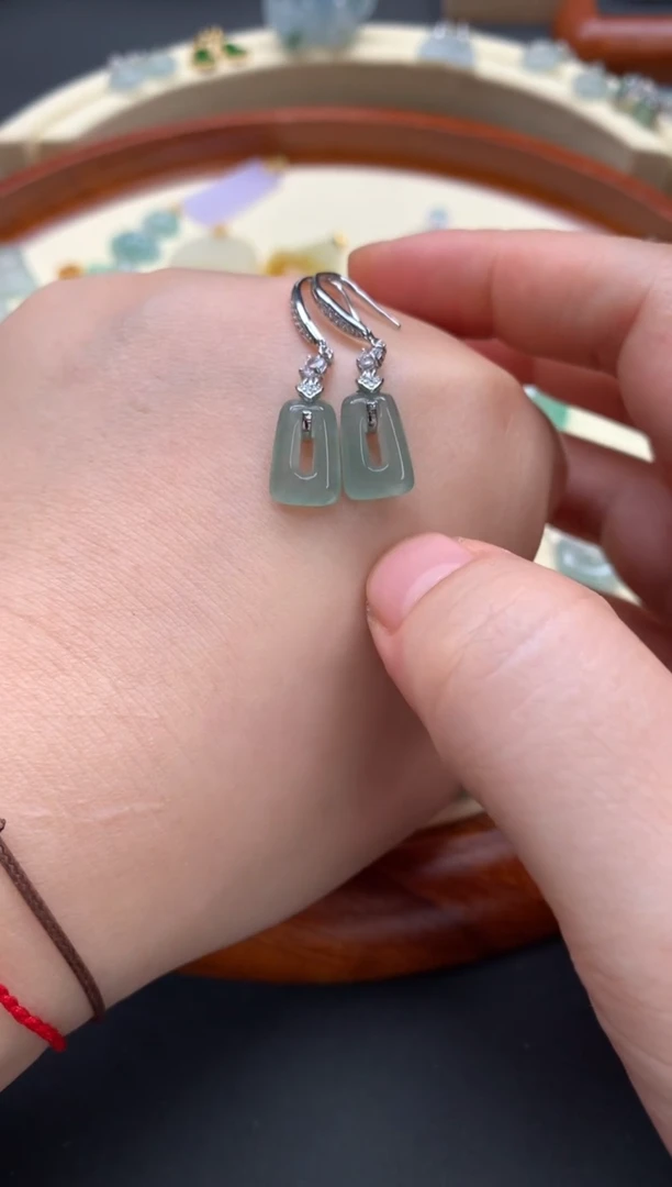 翡翠银S925镶嵌耳饰翡翠镶嵌方扣耳饰