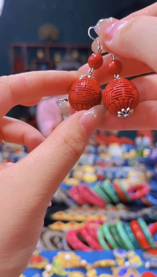 非遗技艺大漆福寿珠耳环