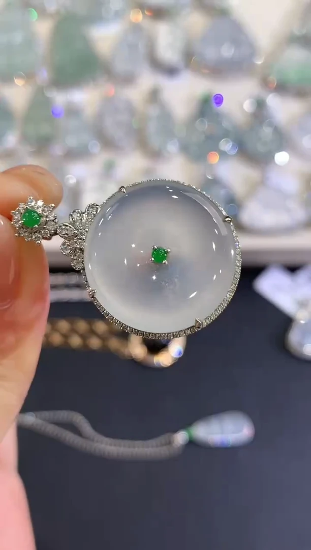 吊坠(不含链)18K金镶嵌翡翠q22