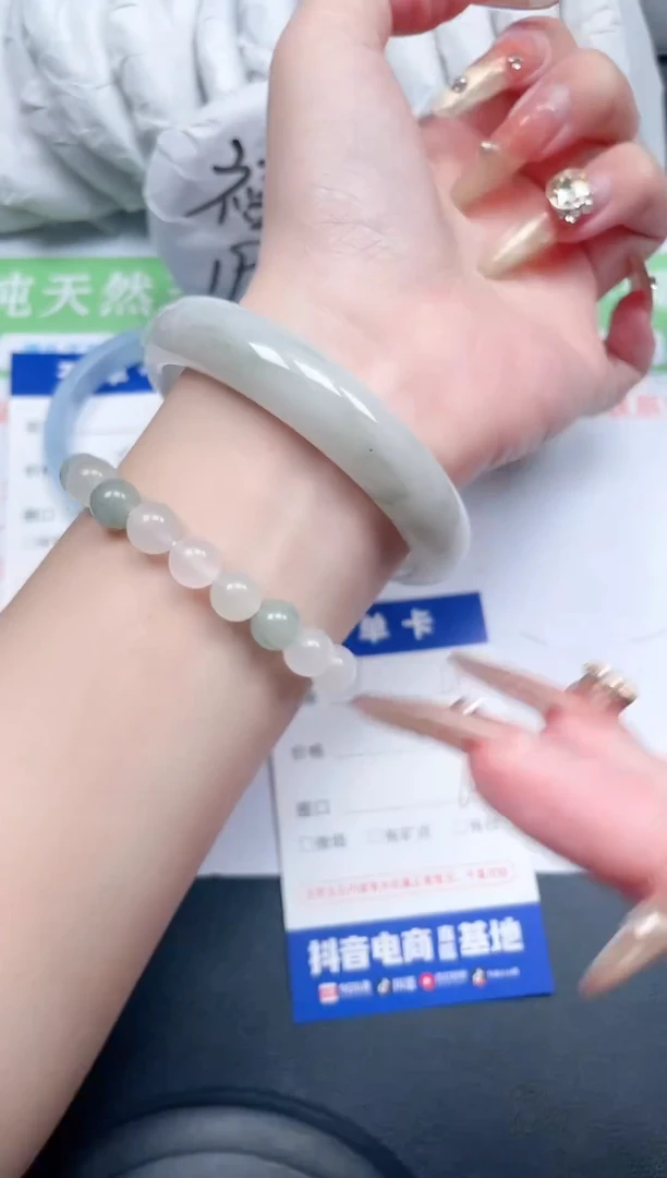 【闪购商品】石英质玉手镯未镶嵌49-60-1