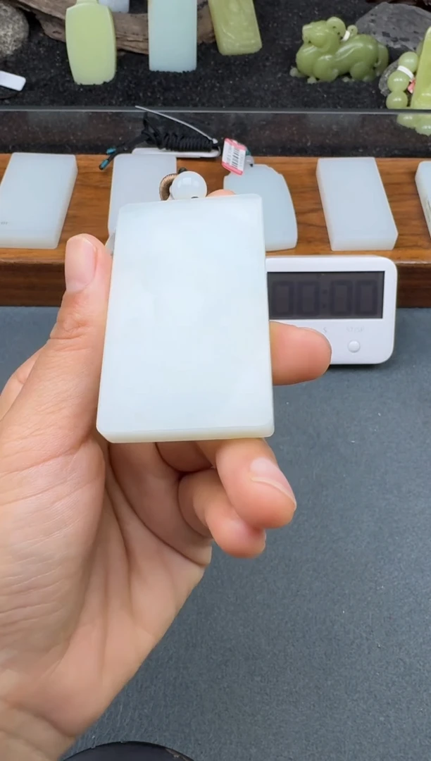 颈饰未镶嵌和田玉2