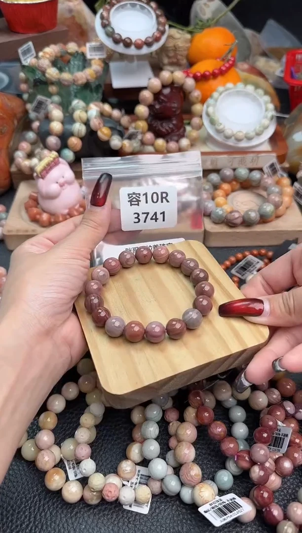 【闪购商品】石英质玉手链未镶嵌10R3741