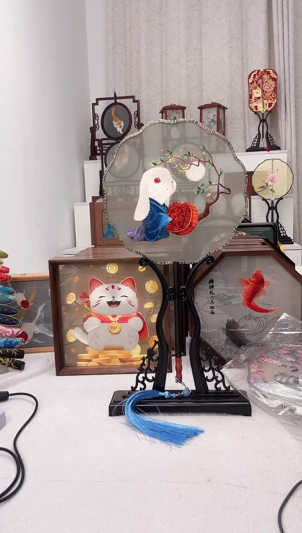 扇子苏绣作品手工团扇