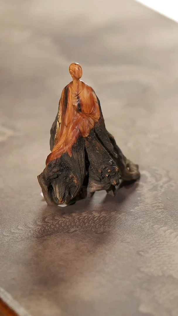 柏木（崖柏）陈化柏306号无相摆件