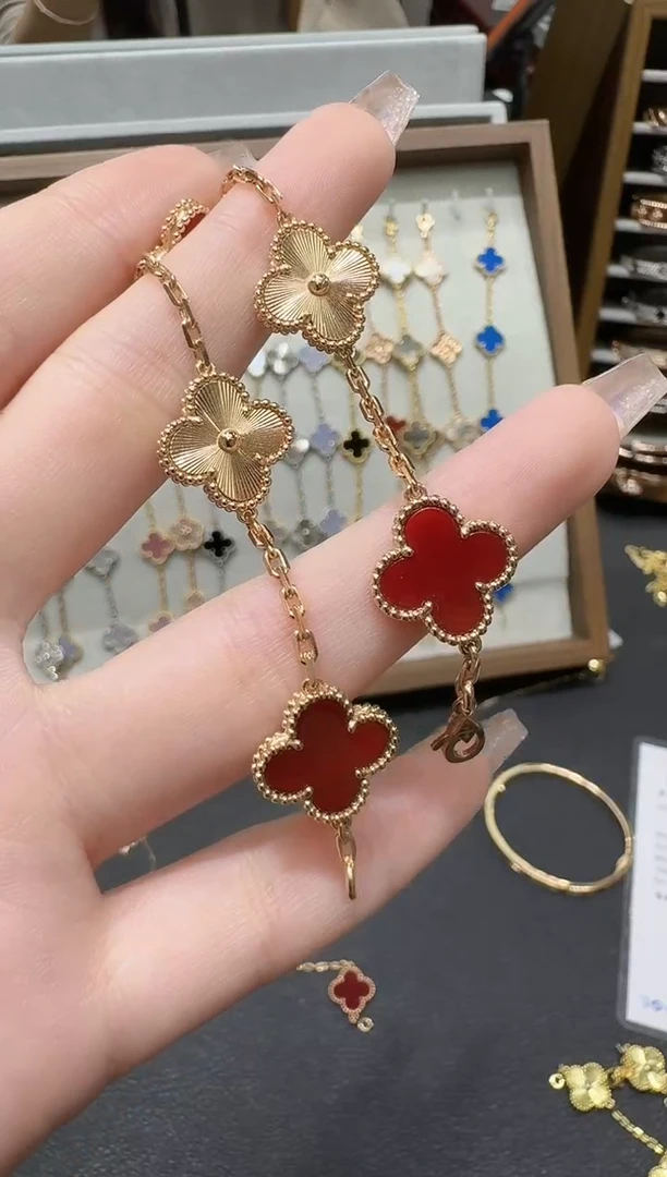 18K金镶嵌手链玛瑙/玉髓红花镭射手链GHJ