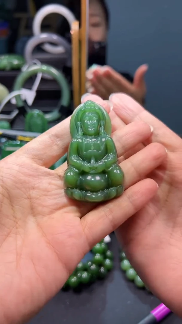 和田玉（碧玉）未镶嵌颈饰1