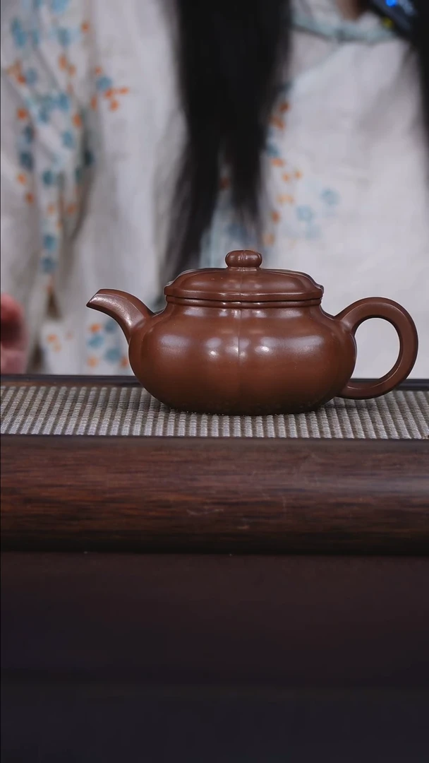 茶壶紫砂关注主播即可参与竞拍