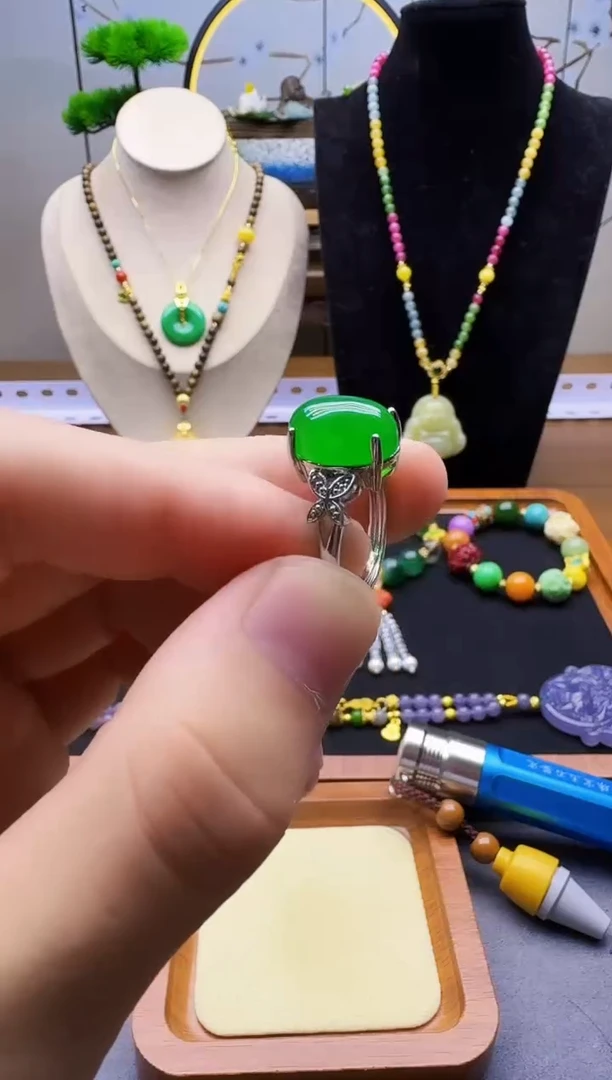 翡翠戒指银S925镶嵌J03