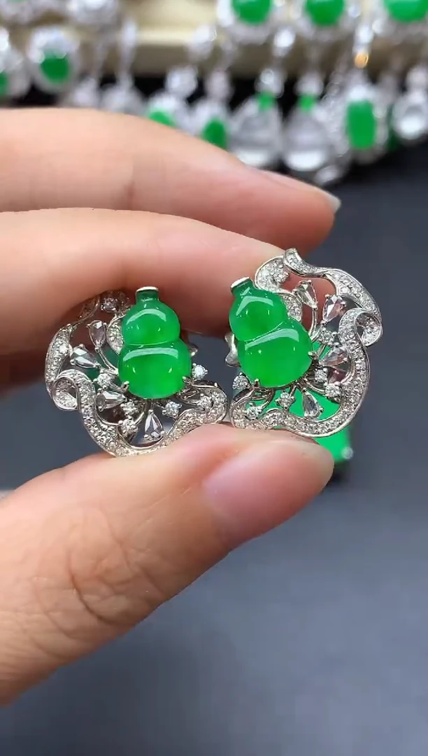 颈饰18K金镶嵌翡翠844-中国好珍宝