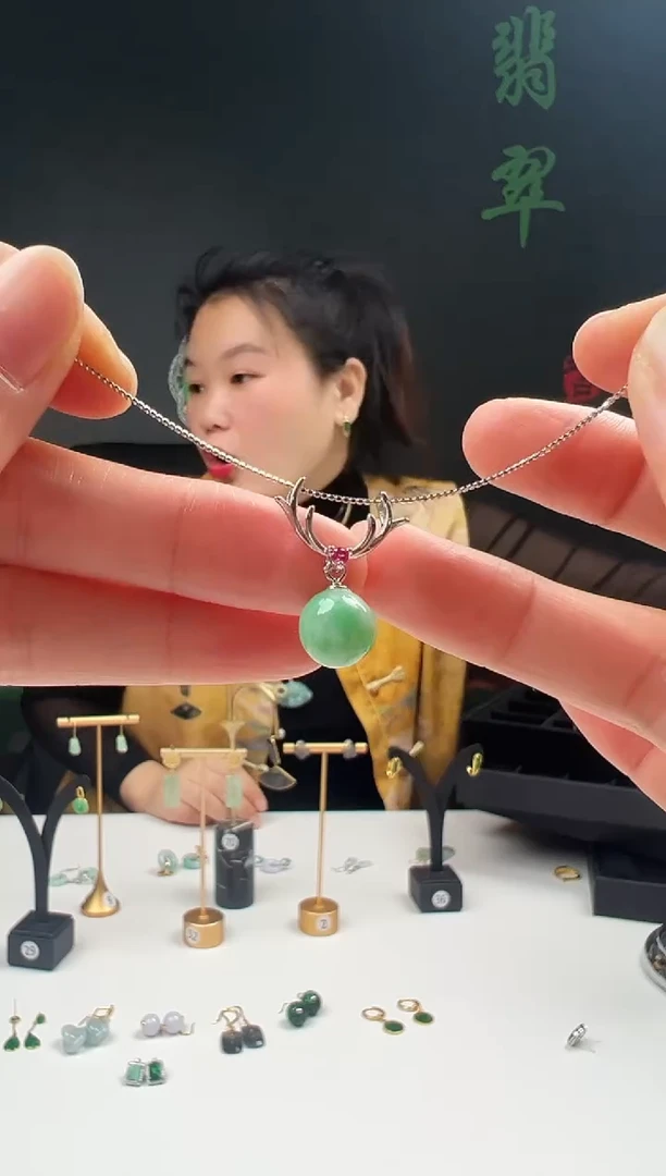 颈饰银S925镶嵌翡翠1