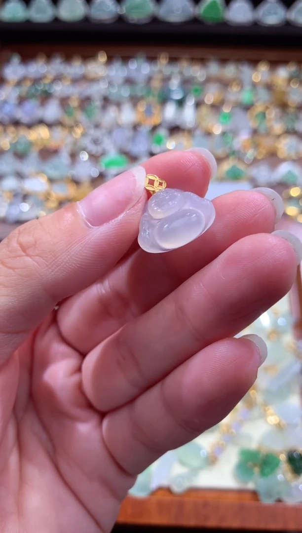 颈饰18K金镶嵌翡翠翡翠