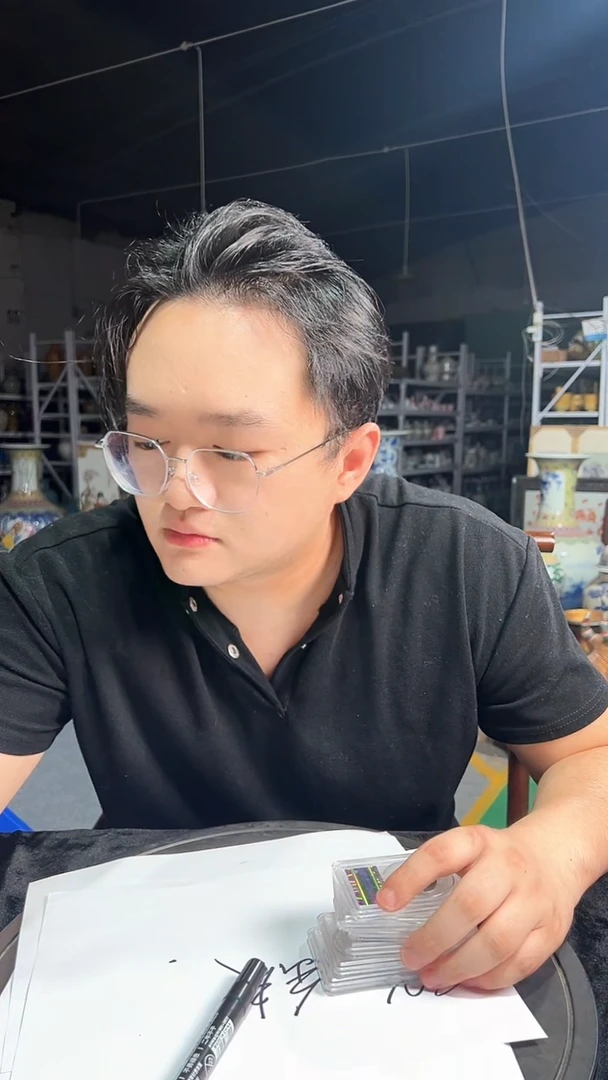 陶瓷摆件花色不一@@0003