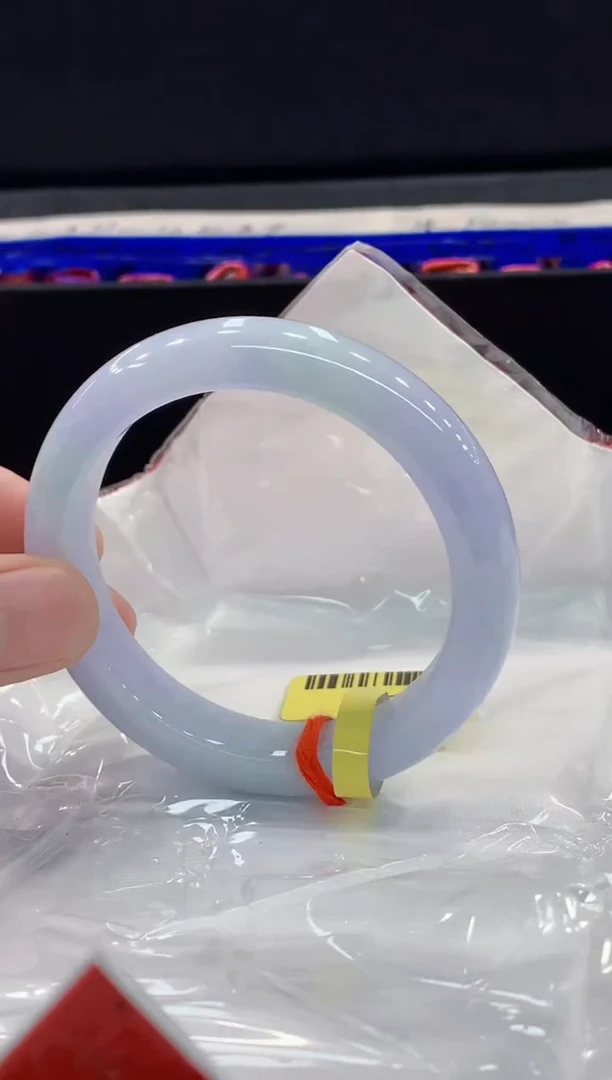 翡翠手镯未镶嵌手镯