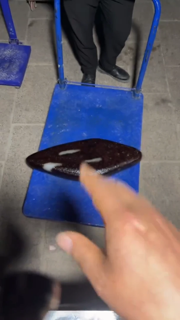 颈饰未镶嵌和田玉（糖玉）2