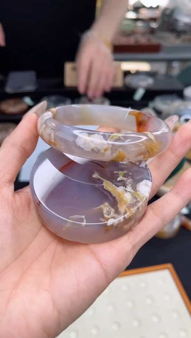 【闪购商品】石英质玉手镯未镶嵌66圈口（赠品镯心）6563118