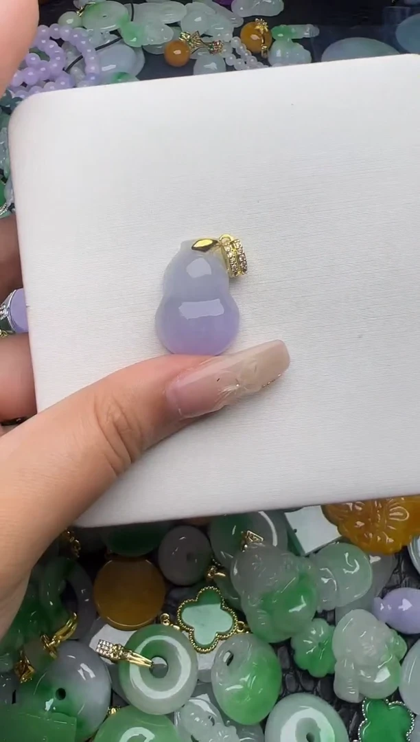 翡翠未镶嵌颈饰天然缅甸翡翠吊坠