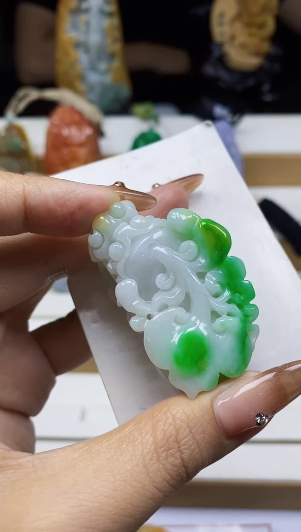 颈饰未镶嵌翡翠F****械1