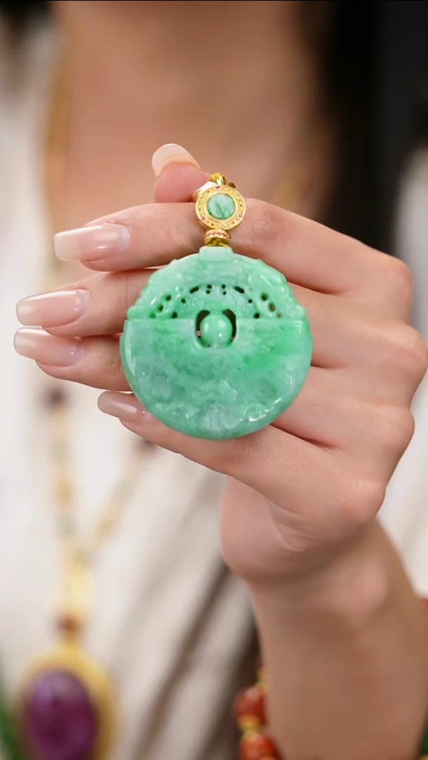 吊坠(赠链)未镶嵌翡翠吊坠49