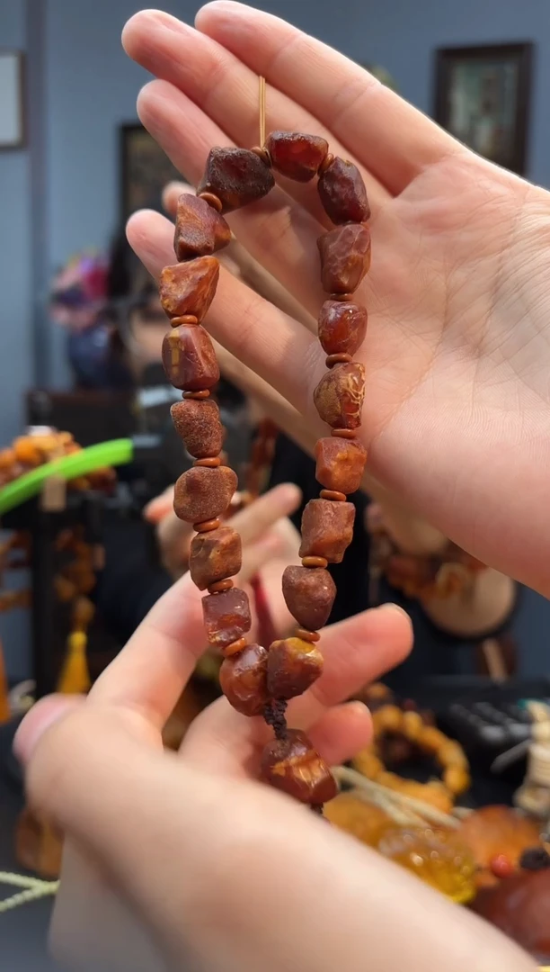 手串琥珀未镶嵌手持