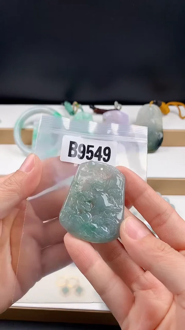 颈饰未镶嵌翡翠天然翡翠吊坠挂件