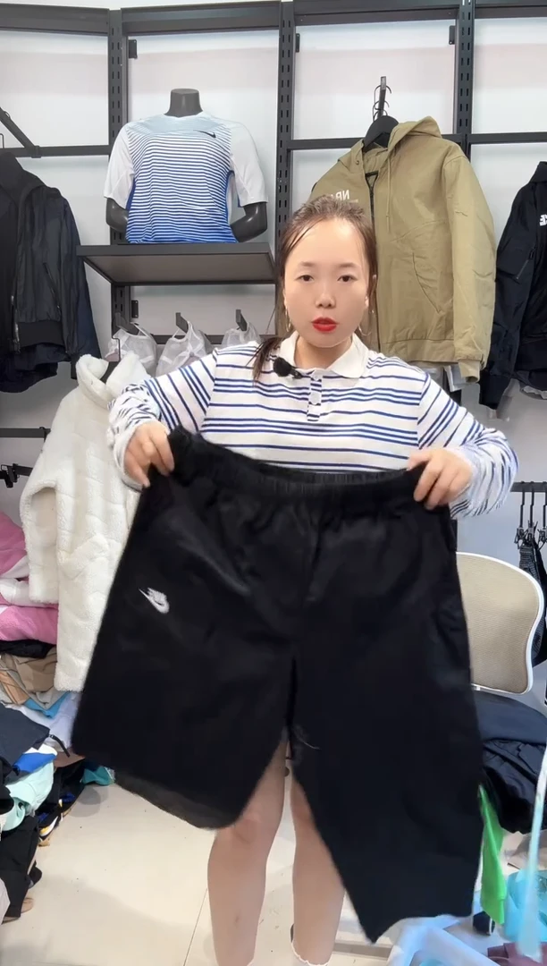 2129编码  瑕疵直播间过款为准 尺码XL